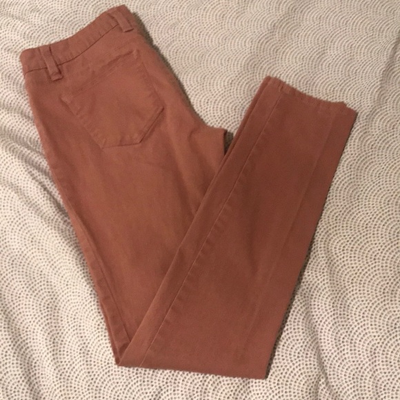 Dusty rose colored jeans - Picture 1 of 3